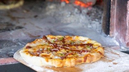 Odun Ateşinde Pizza Tarifi