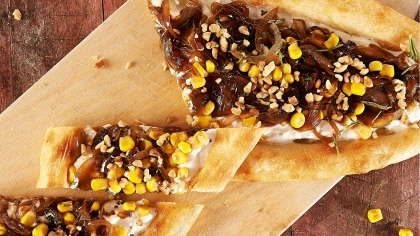 Karamelize Soğanlı Pide Tarifi