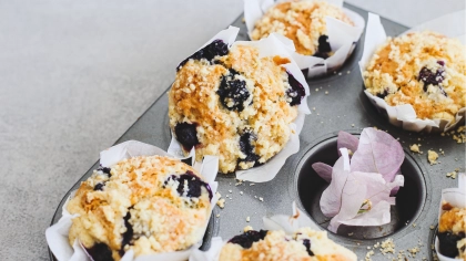 Yaban Mersinli Crumble Muffin Tarifi