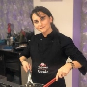 Hande Bilen hakkında
